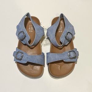 Kids buckle sandals